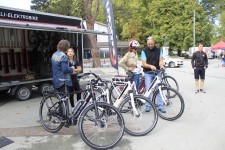 Journée de la mobilité Soleure/Zuchwil 2015: tester différents vélos électriques (photo: so!mobil)