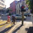 Cyclistes autorisés à obliquer à droite au feu rouge