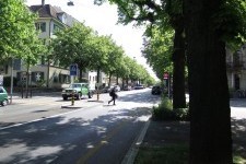 Affichage de la limitation de vitesse au moyen de signaux LED alternés, à proximité des écoles à Bâle (photo : Canton de Bâle-Ville ; source : Flâneur d'Or) 