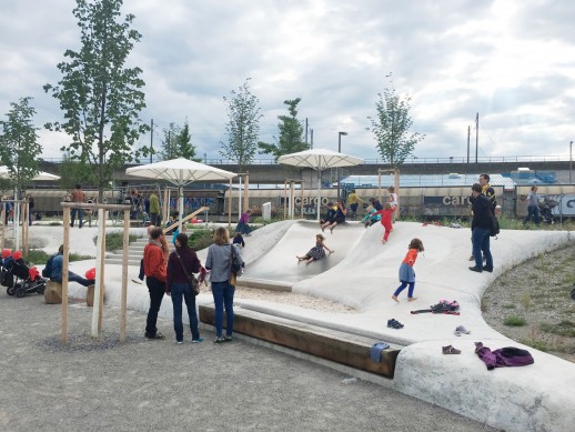 Der Pfingstweidpark bietet vielfältige Angebote für unterschiedliche Nutzerinnen- und Nutzergruppen. (Bild: Grün Stadt Zürich)