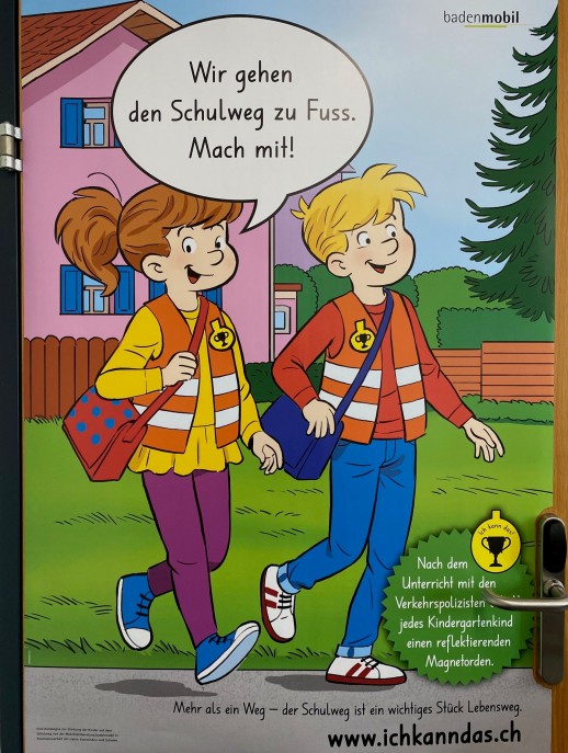 Plakat an der Kindergartentüre (Foto: badenmobil)