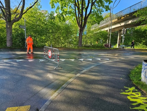 L'accesso alla Bolligenstrasse è consentito solo al servizio navetta proveniente dalla Zentweg (Foto: BERNEXPO)
