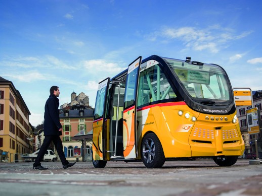 Le bus automatique du projet «SmartShuttle» à Sion (photo: CarPostal Suisse)