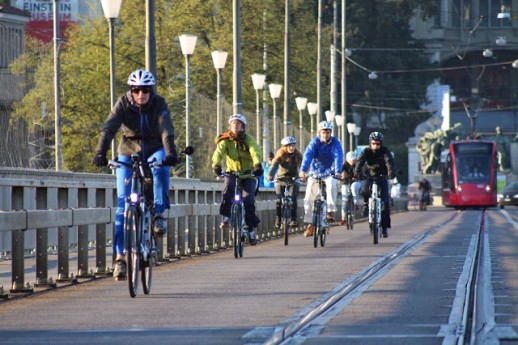 Cyclistes en heures de pointe à Berne (Source: Michael Liebi, velostadtbern.ch)
