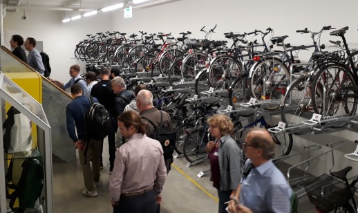 Visite de la vélostation « Schanzenbrücke » dans le cadre de la 35e rencontre d’information du Forum vélostations Suisse (photo : bfm)