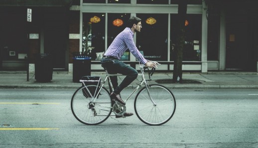 Nur 7% der Pendlerwege werden mit dem Velo zurückgelegt (Bild: pxhere.com)