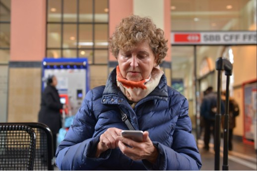 Una nuova piattaforma online sostiene le persone anziane nel mantenere e ampliare la loro mobilità (Foto: rundum mobil)