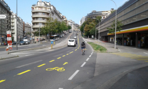 „Corona-Veloweg“ in der Avenue de Mon-Repos in Lausanne (Foto: Stadt Lausanne)