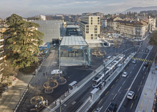 La nuova stazione di Ginevra Eaux-Vives collega diversi mezzi di trasporto ed è il centro di un nuovo quartiere urbano con molteplici destinazioni (Foto: Città di Ginevra)
