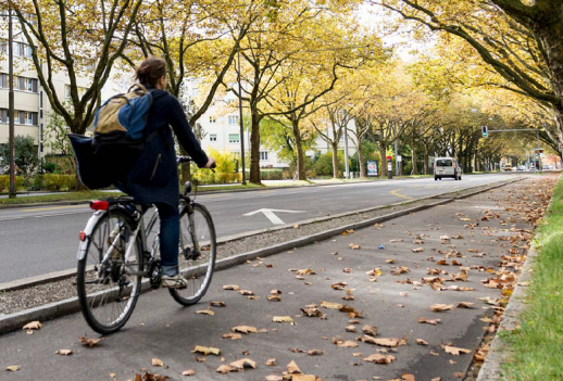 Mehr Platz für den Veloverkehr in Schweizer Städten (Foto: Metron Bern AG, Elmar Brülhart)