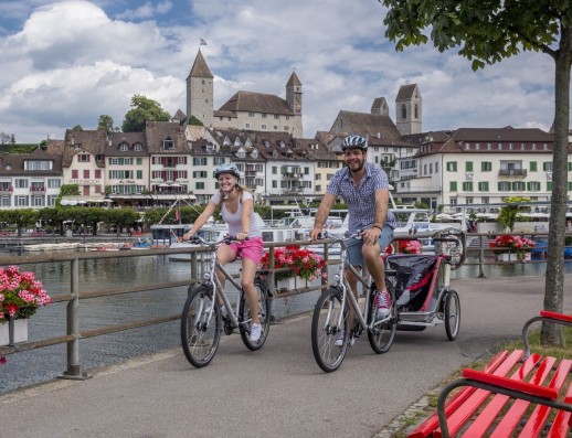 Les cantons sont désormais tenus de réaliser un réseau de voies cyclables pour les déplacements quotidiens et de loisirs (photo: Zürich Tourisme) 