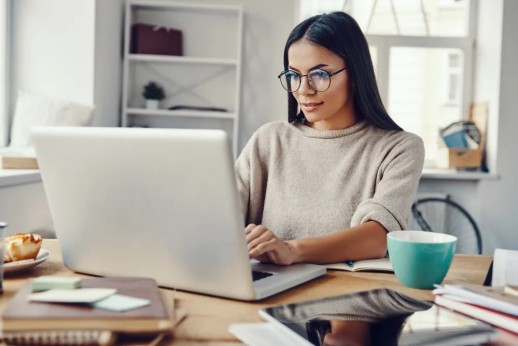 Près de la moitié des personnes actives en Suisse travaillent au moins de temps en temps de manière nomade et flexible.  (Photo : Smart Work Initiative)