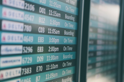 Flugreisen gehören für viele Geschäftsleute nach wie vor zum Daily Business (Foto: Unsplash, Matthew Smith)