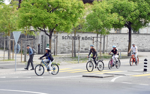 La commune de Köniz agit pour encourager les enfants et les jeunes à faire davantage de vélo.