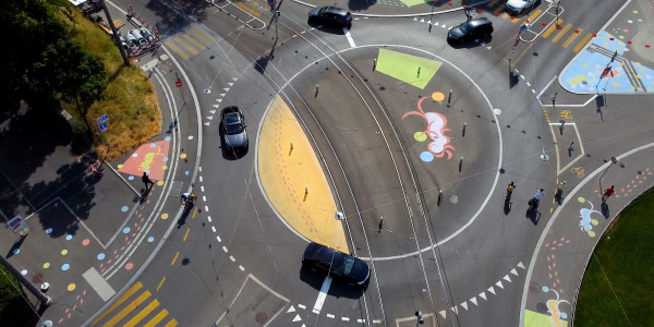 Temporäre Bemalung des Viktoriaplatzes anlässlich der Frauenfussball EM. (Foto: Stadt Bern)