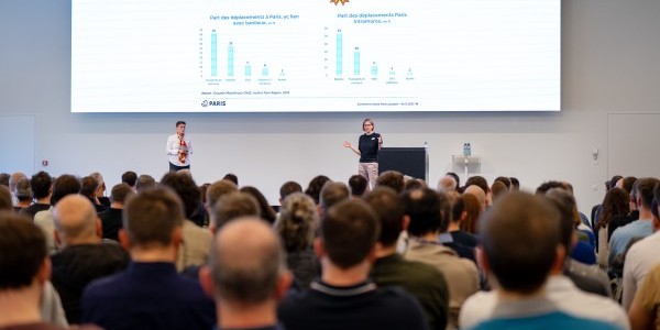 Charlotte Guth präsentierte an der Velokonferenz das Pariser Rezept zur erfolgreichen Velooffensive 